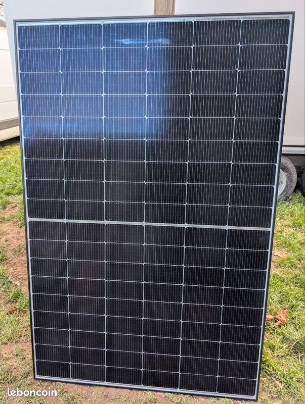 Axitec 3 Panneaux solaires photovoltaïques (image 1)