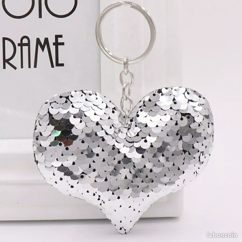 Porte-clés sequins Coeur argenté (image 1)