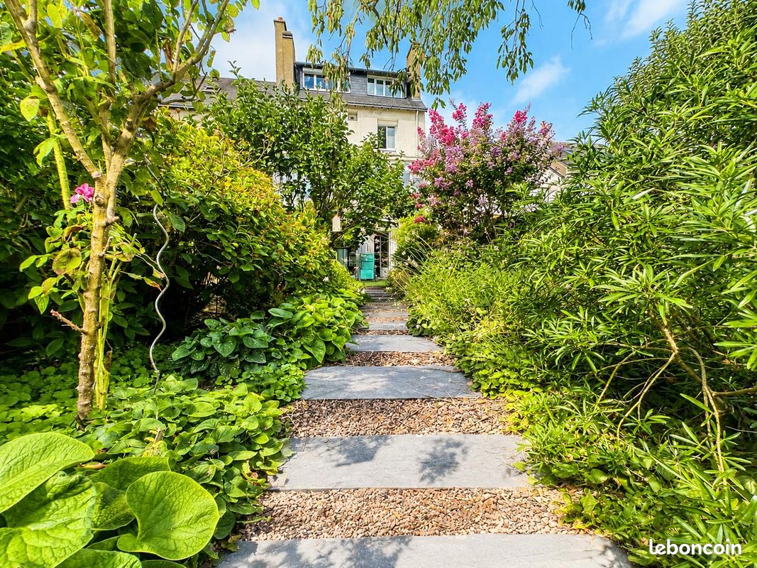 Maison 8 pièces 185 m² · à Tours · 185 m² · 634 400 €