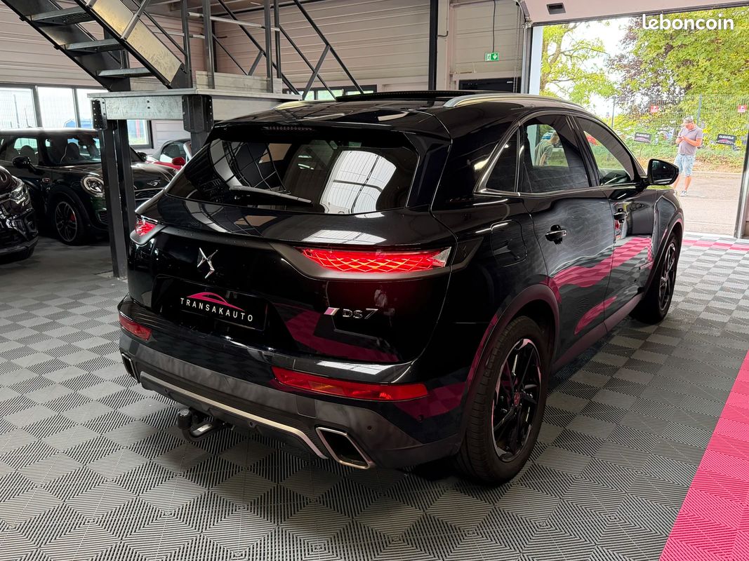 DS7 Crossback Performance Line 1.6 THP 225 EAT8 - Entretien suivi / Toit ouvrant / Attelage / CarPlay / Sellerie Cuir-Alcantara (image 5)
