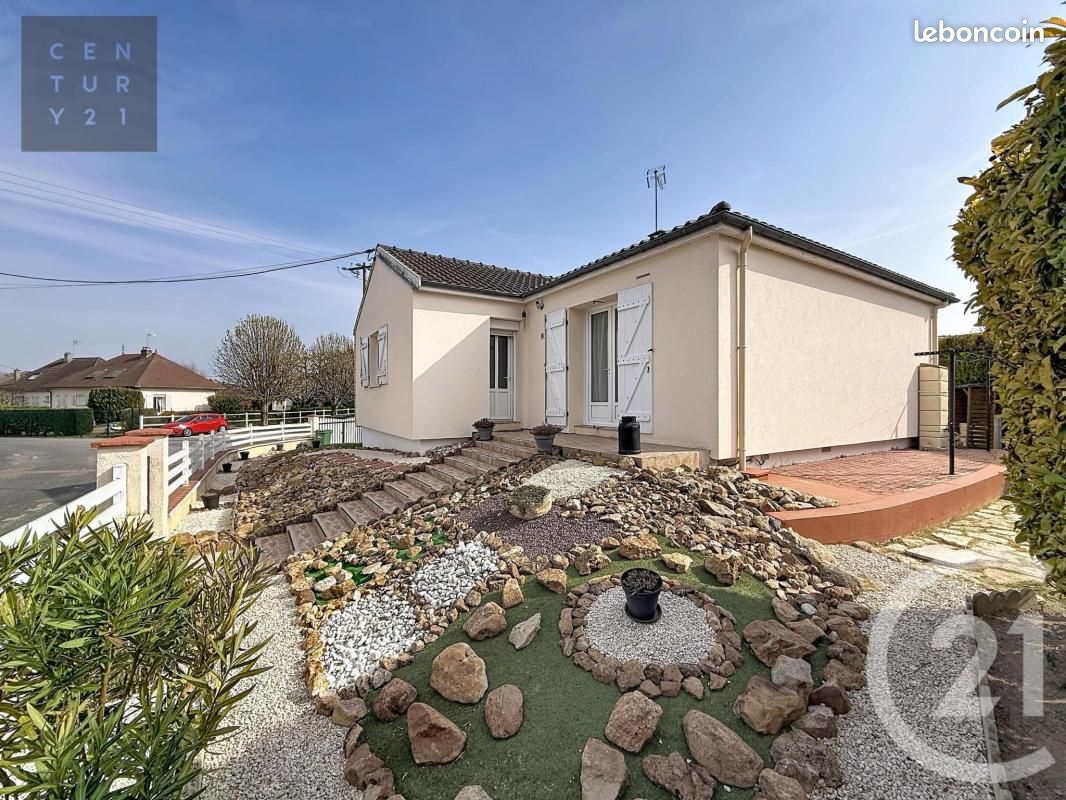 Maison 5 pièces 80 m² · à Saint-Lyé · 80 m² · 225 000 €