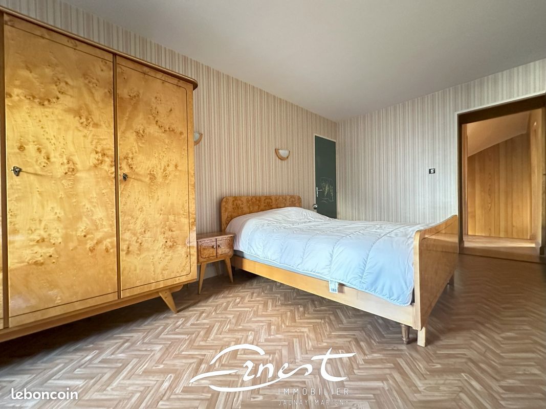 Maison 7 pièces 181 m² - Chasseneuil-du-Poitou 86360 (image principale 6)