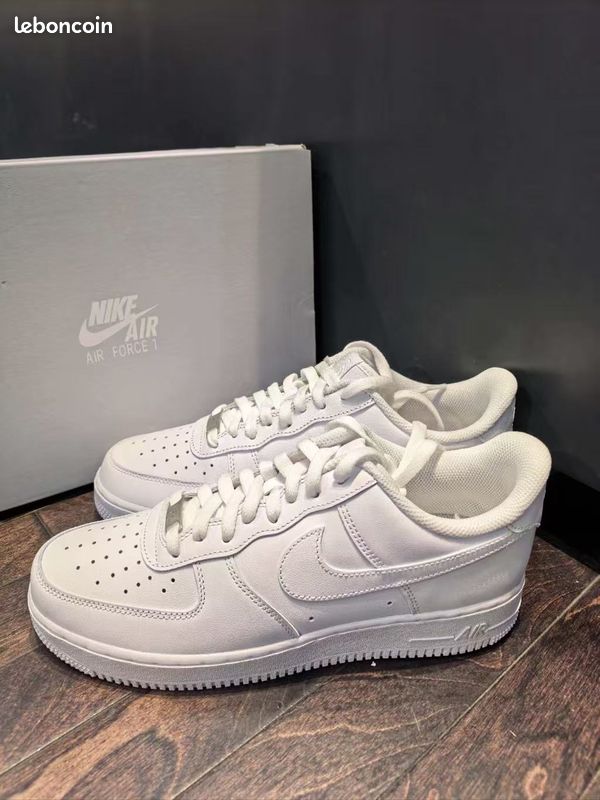 Nike Air Force 1 Low 07 44 - Image 1