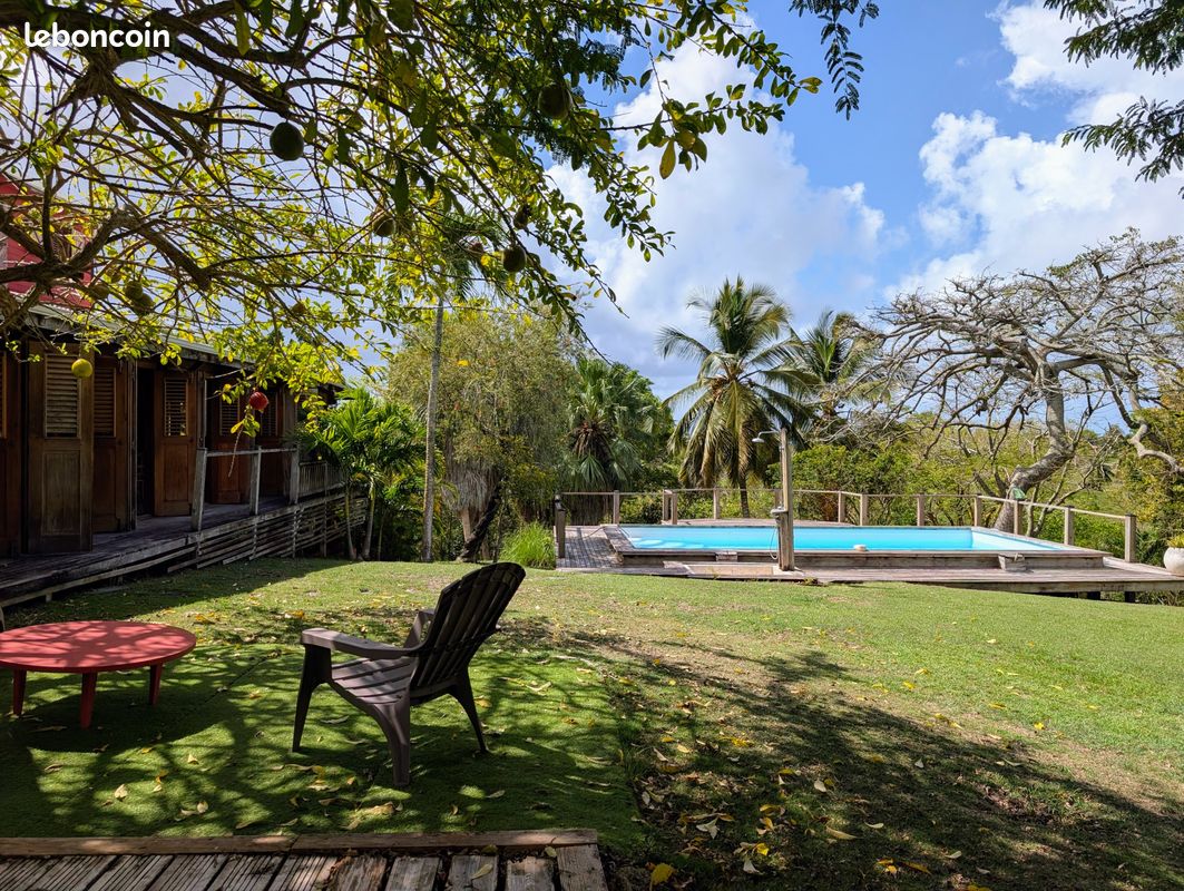 Maison 4 pièces 200 m² · à Sainte-Anne · 200 m² · 682 500 €