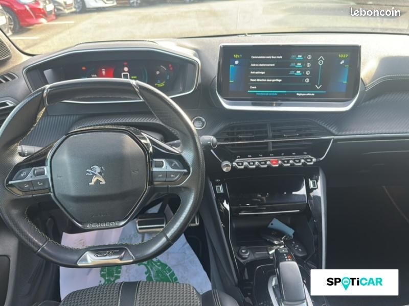 Peugeot 208 e-208 136ch GT (image 8)