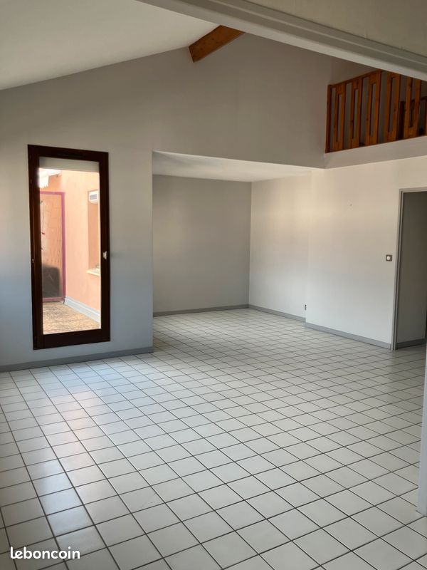 Appartement 5 pièces 105 m² · à Grenoble · 105,2 m² · 235 000 €