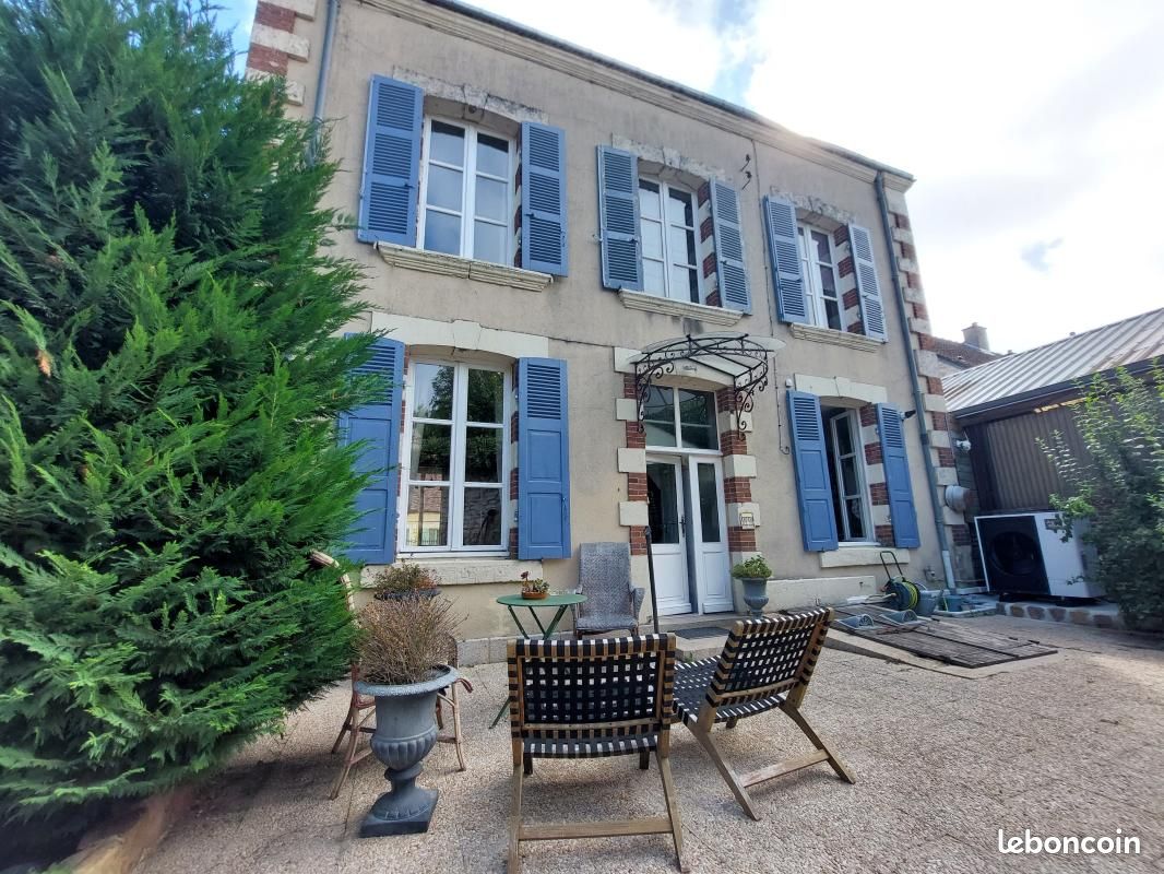 Maison 6 pièces 131 m² · à Mortagne-au-Perche · 131 m² · 399 000 €