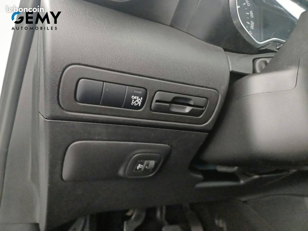CITROEN C3 Aircross PureTech 110 S&S BVM6 Shine (image 17)