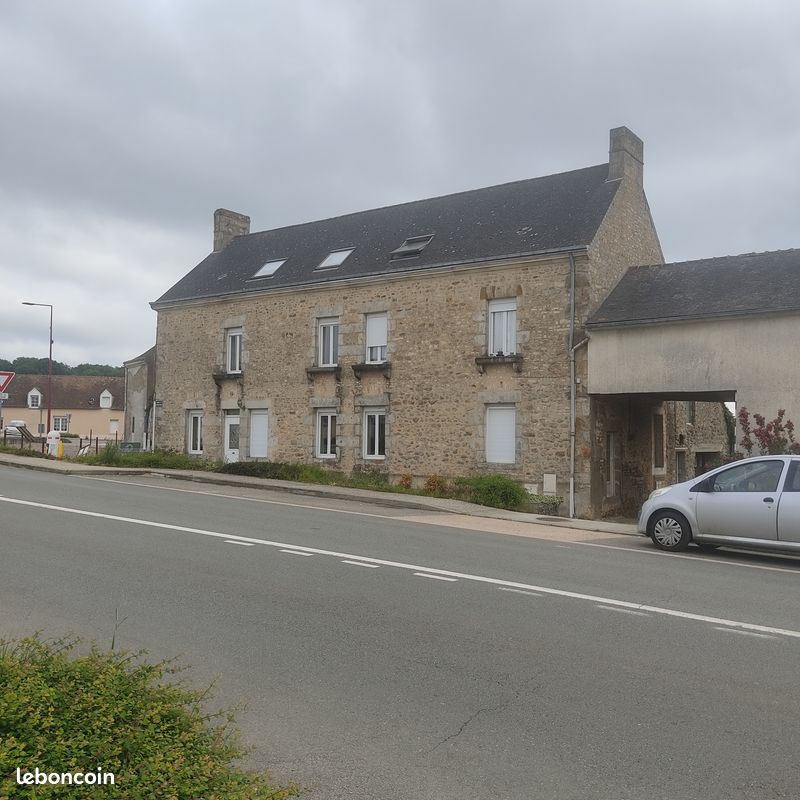 Immeuble 20 pièces 262 m² · à Fresnay-sur-Sarthe · 262 m² · 276 000 €