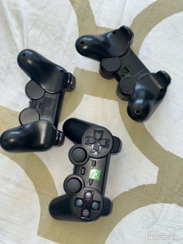 Je vends des manettes de jeu Bluetooth sans fil, compatibles avec plusieurs appareils (image 2)