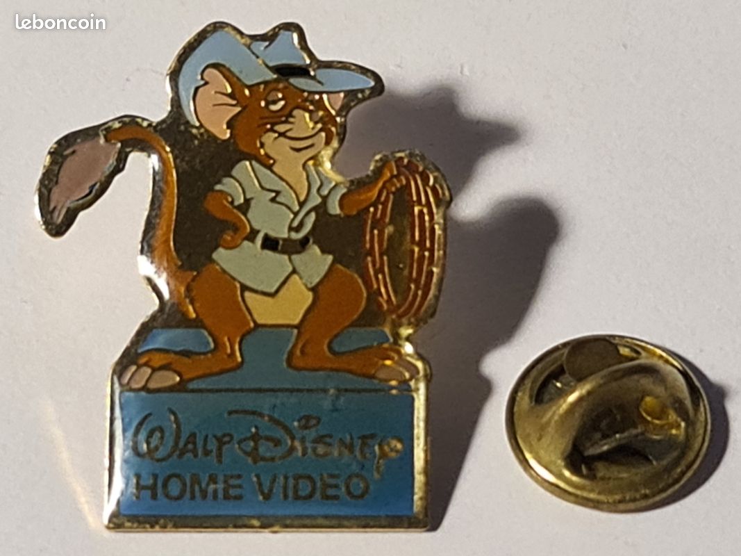 Pin's époxy WALT DISNEY HOME VIDÉO - RUFUS, LE CHAT dans BERNARD & BIANCA (A212) (image 1)