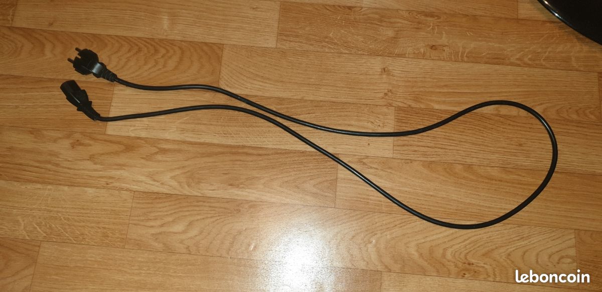 Sony PS4 Pro – bon état +1 Manettes (image 6)