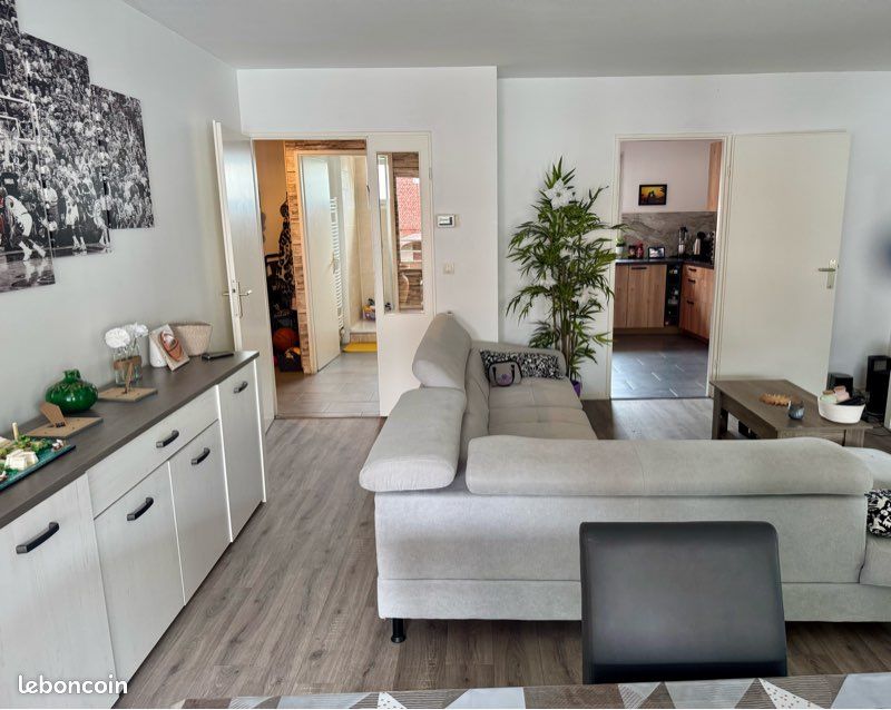 Appartement 3 pièces 80 m² · à Croix · 80 m² · 1 270 €/mois
