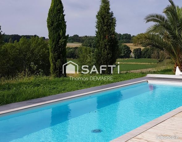 Maison 6 pièces 240 m²
