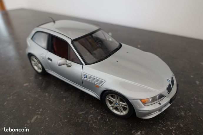 BMW Z3 COUPE 3.0 i 1/18 UT Models 80430139870 voiture