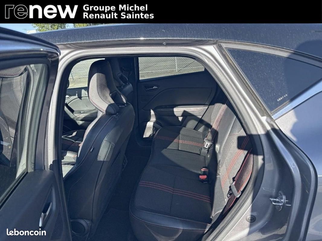 Renault Captur E-Tech 145 - 21B R.S. Line (image 27)