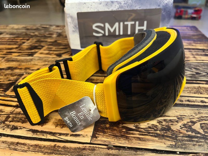 Câble électrique Multiconducteur Cuivre Toronné 12 AWG - 4 Fils (blanc, Vert, Rouge, Noir) 25 Pieds, 600V