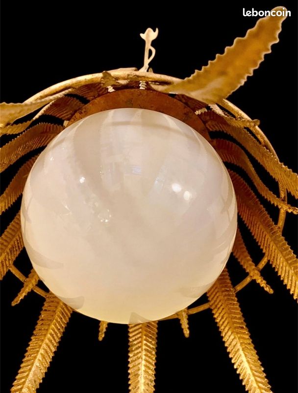 Lustre Suspension globe verre opaline métal dorure vintage design , 1950 (image 4)