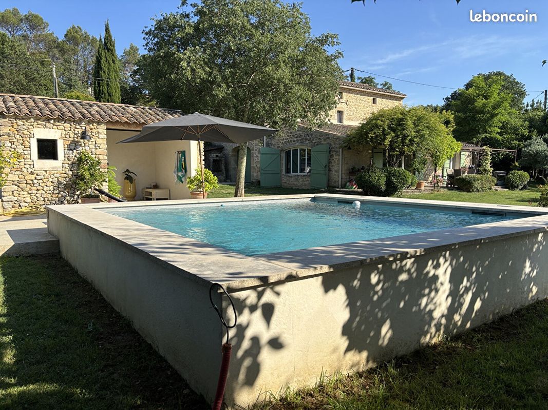 Maison 5 pièces 140 m² · à Saint-André-de-Roquepertuis · 140 m² · 529 000 €