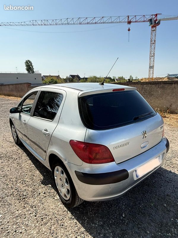 Peugeot 307 1.4 75cv (image 2)
