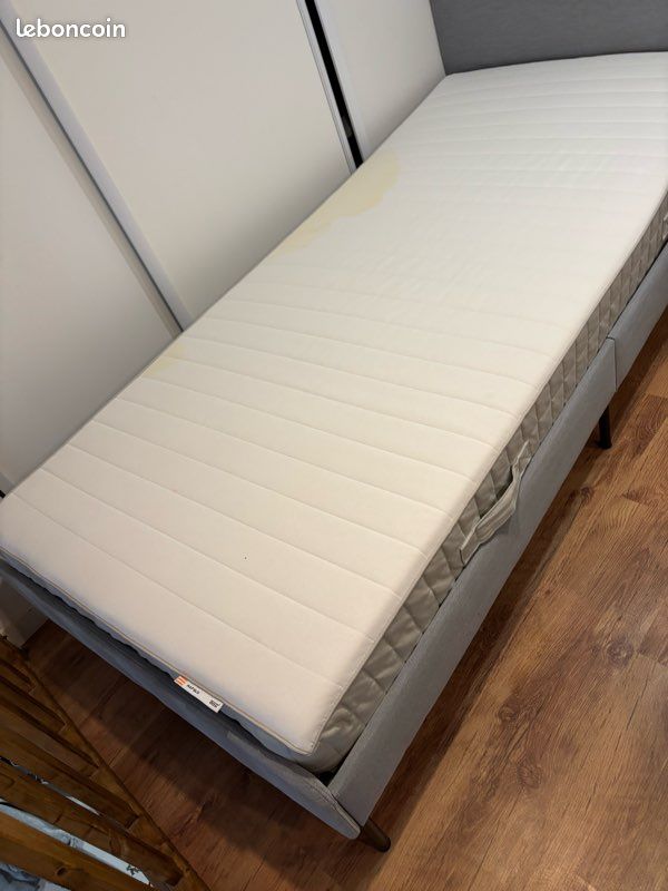 Marseille prado vends lit IKEA complet (image 3)