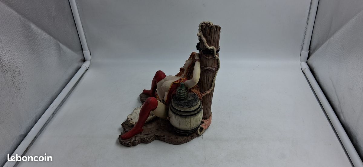 Figurine Manga Féerique Coquine - Statuette Résine Colorée, Thème Heroic Fantasy