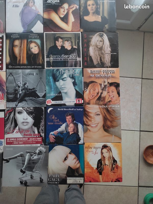 Cd en tbé vendu 2 euros l'unité a débattre (image 3)