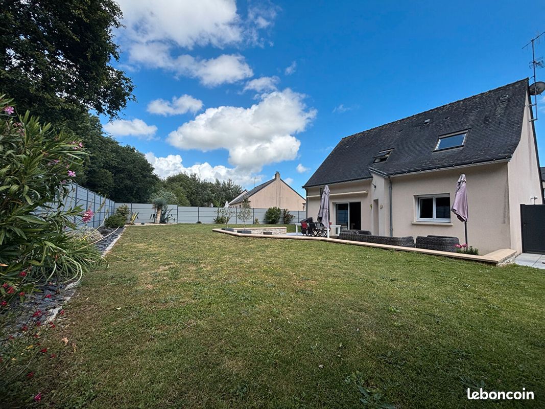 Maison 6 pièces 113 m² · à Segré-en-Anjou Bleu · 113 m² · 282 500 €