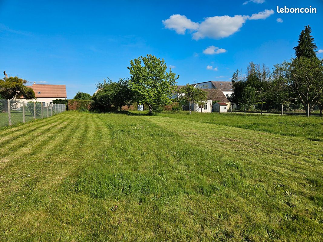 Terrain 1713 m² · à Fitz-James · 1 713 m² · 140 000 €