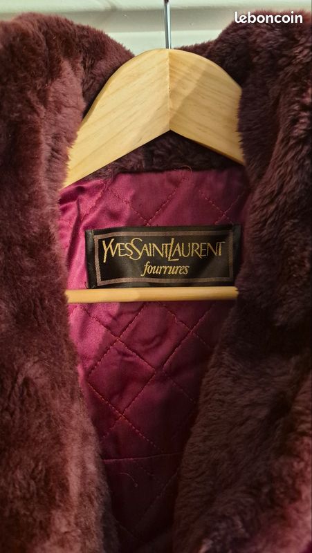 Manteau Fourrure Yves Saint Laurent – Occasion Très Bon état, Marron, Taille M