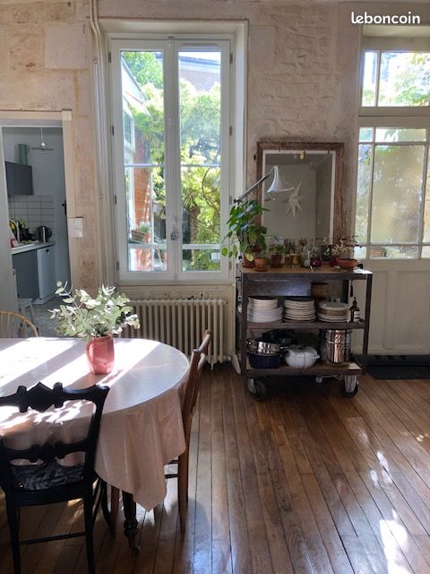 Maison 6 pièces 141 m² · à Niort · 141 m² · 1 300 €
