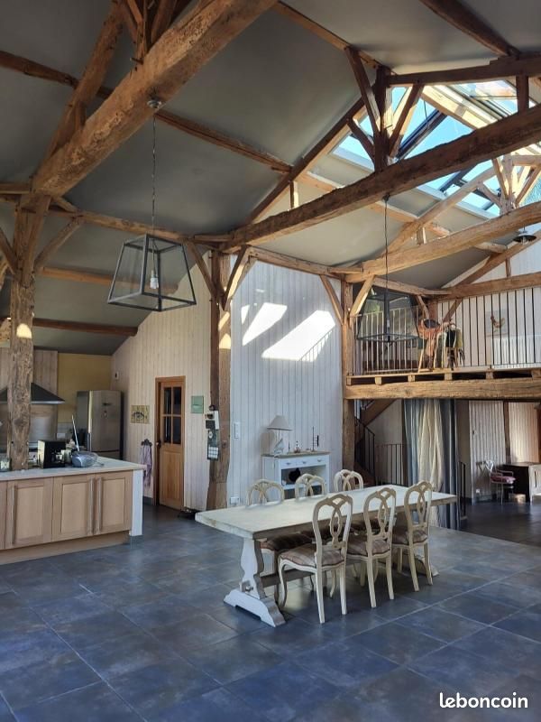 Maison 8 pièces 443 m² · à La Garnache · 443 m² · 745 000 €
