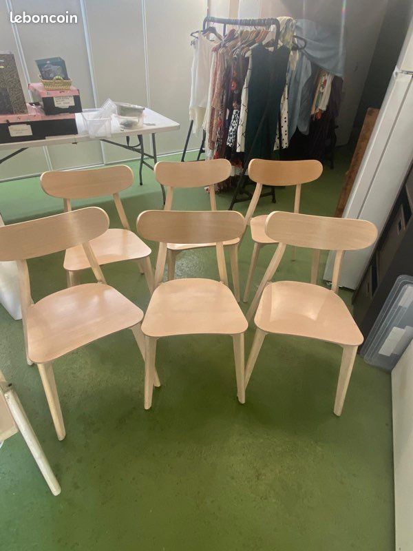 6 chaises en bois clair (image 2)