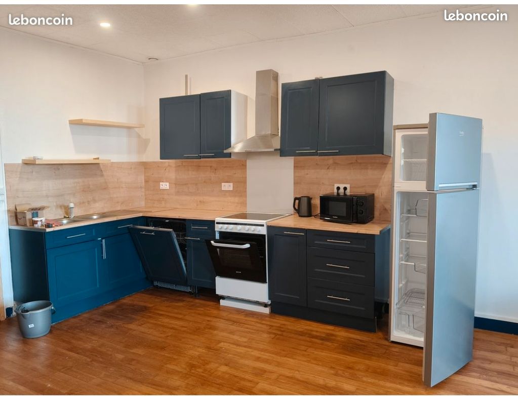 Appartement 6 pièces 100 m² · à Barbezieux-Saint-Hilaire · 100 m² · 800 €