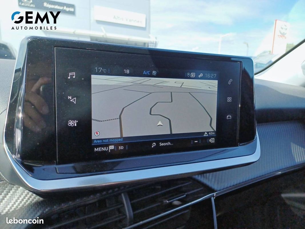 PEUGEOT 2008 PureTech 130 S&S EAT8 Style (image 18)