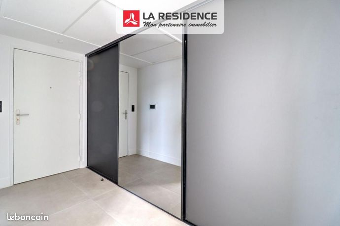 https://img.leboncoin.fr/api/v1/lbcpb1/images/45/9a/b0/459ab015c6115a7966d4674b361c07efd27af5ae.jpg?rule=ad-image