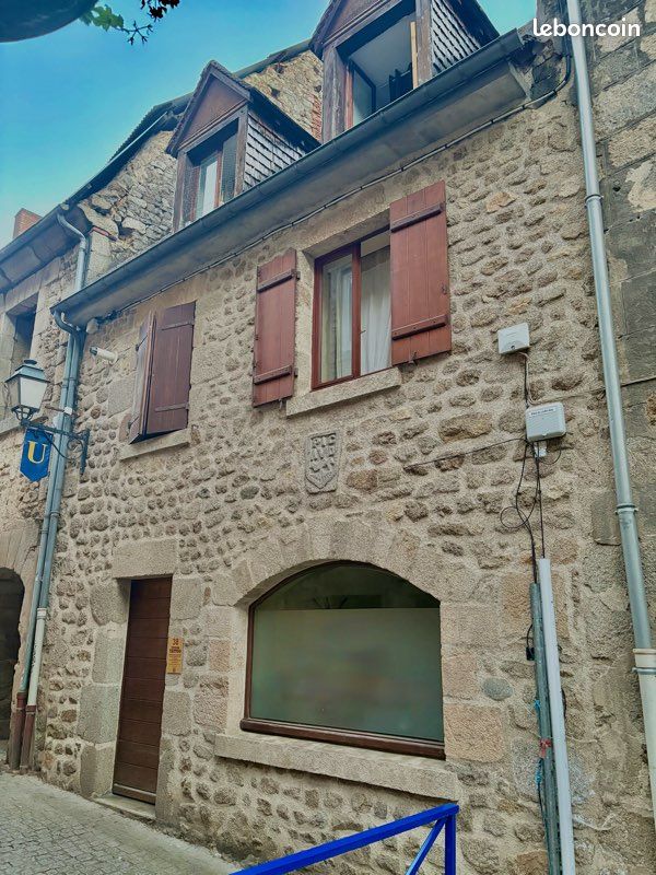 Local commercial 3 pièces 80 m² · à Aubusson · 80 m² · 85 000 €