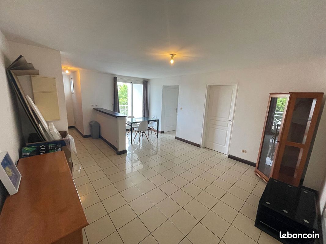Appartement 3 pièces 51 m² · à Saint-Pierre · 51 m² · 850 €