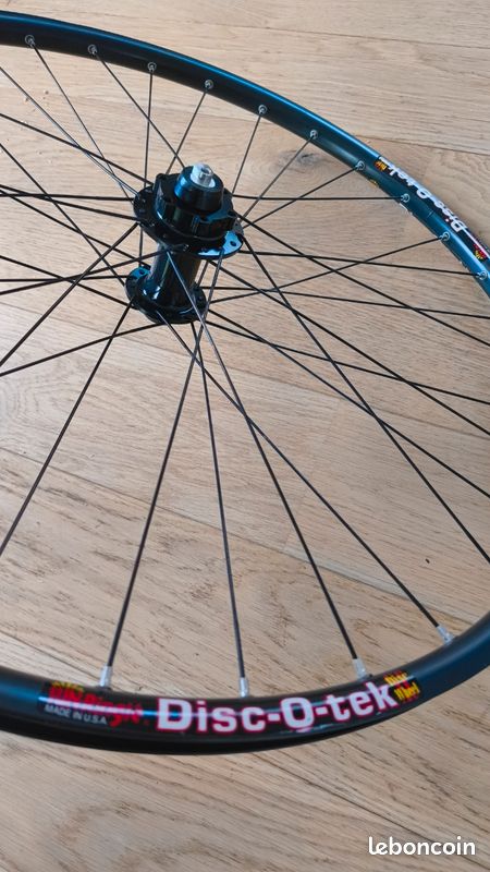 Paire De Roues VTT 26 Pouces Rigida – Freins à Disque – Moyeux Scott Components – État Technique Correct