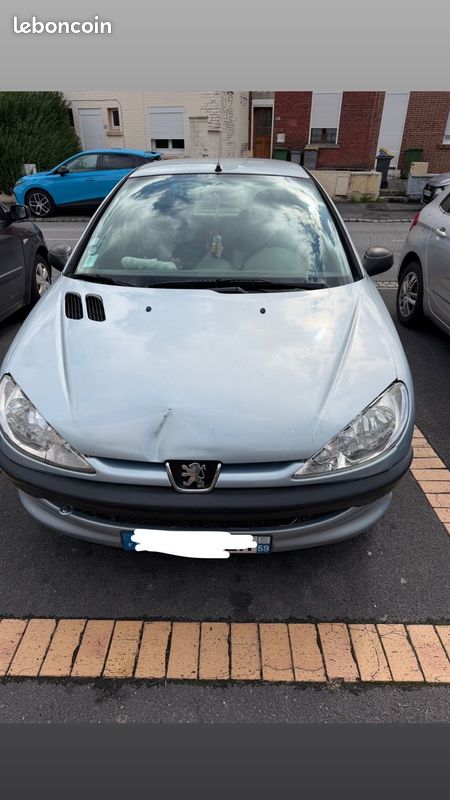 Peugeot 206 pour pièce (image 1)