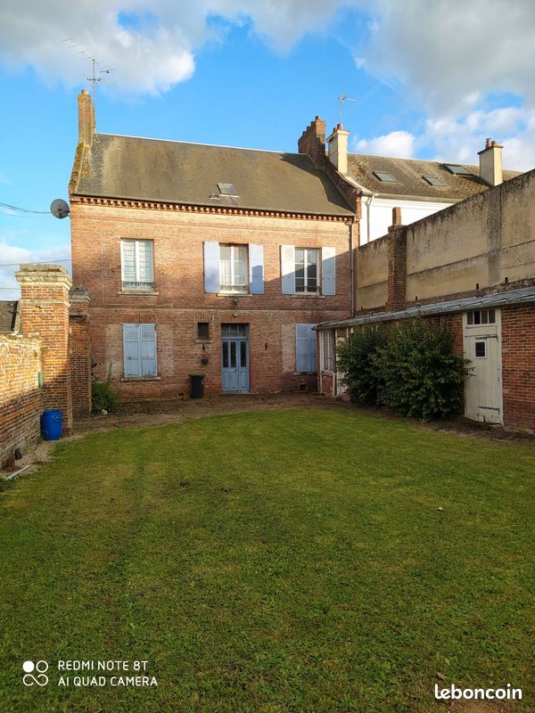 Maison 10 pièces 151 m² · à Maignelay-Montigny · 151 m² · 200 000 €