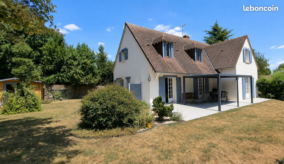 Maison 7 pièces 195 m² · à Yèvre-la-Ville · 195 m² · 294 000 €