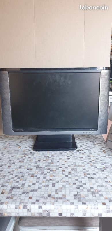Écrans de PC à vendre (6 écrans, + 3 pieds) (image 3)