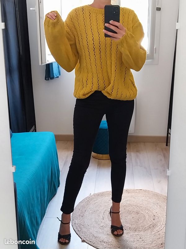 Pull Miss H Taille 36 Jaune Moutarde - Motif Ajouré/troué, Occasion Très Bon état