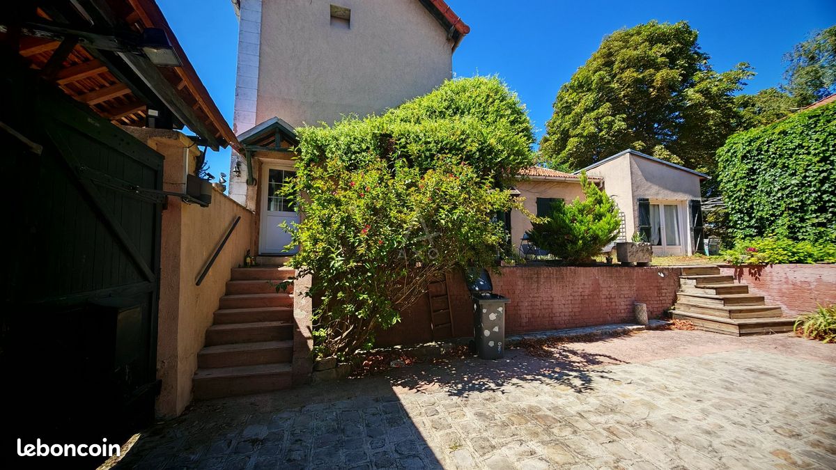Maison 6 pièces 180 m² · à Bonneuil-en-France · 180 m² · 780 000 €