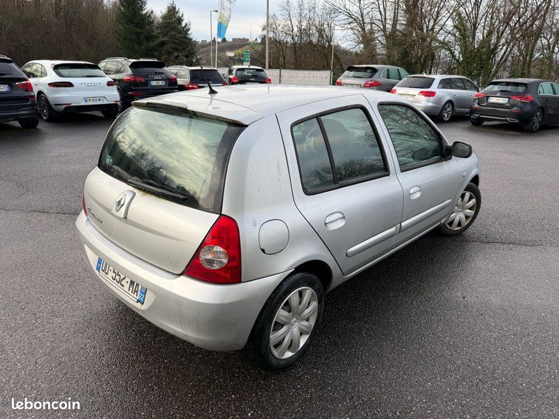 Renault clio (image 3)