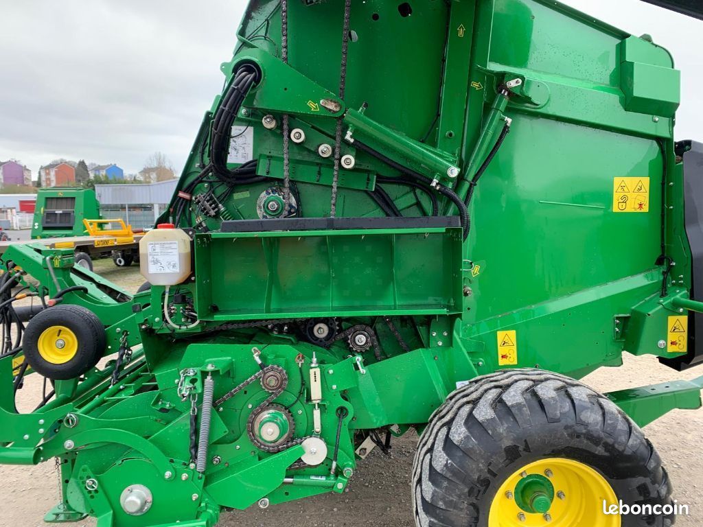 John Deere 451M (image 26)