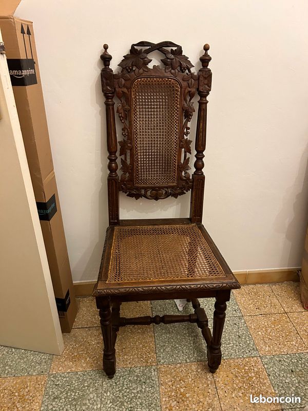 Chaises 19eme en noyer (image 1)