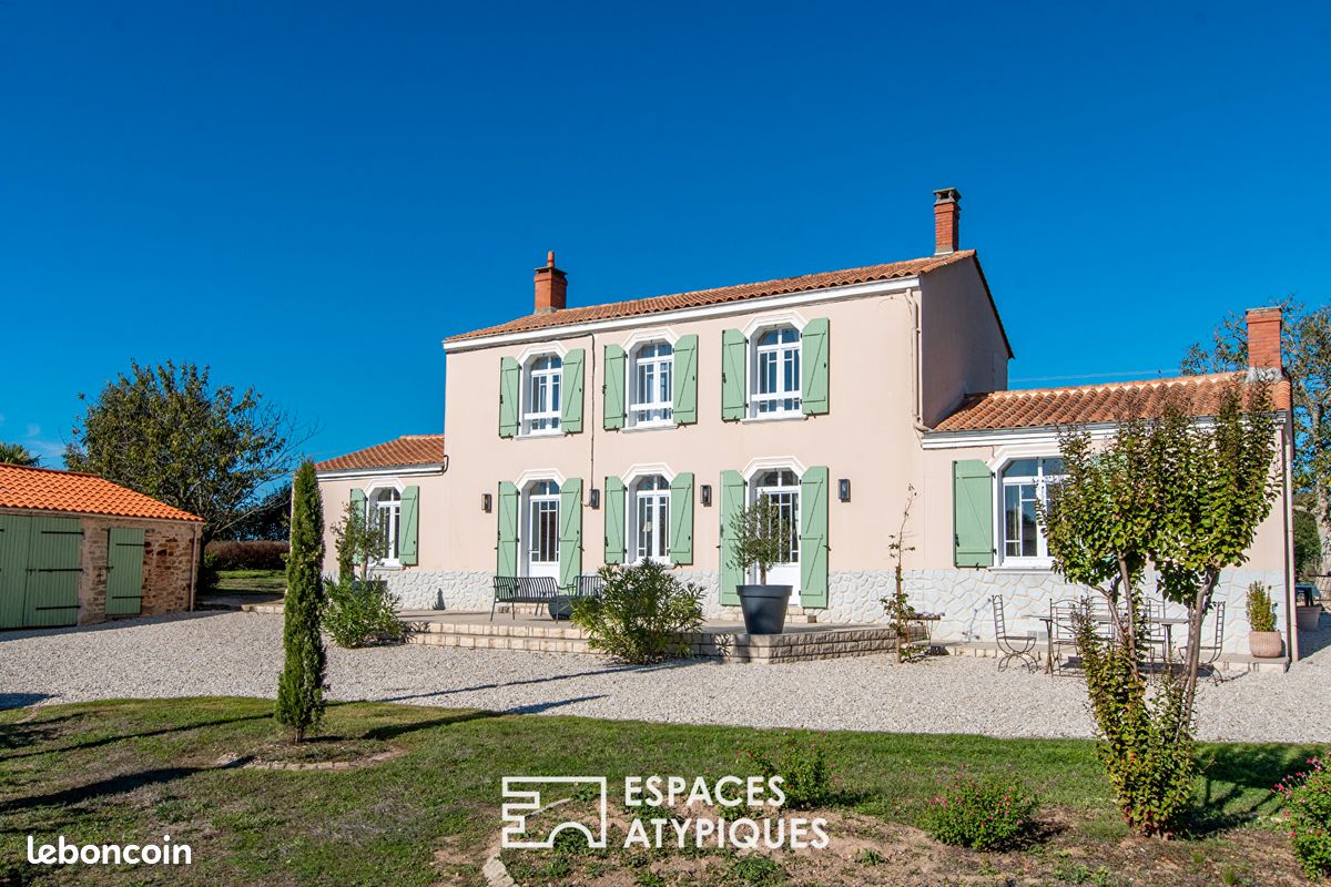 Maison 7 pièces 153 m² · au Bernard · 153 m² · 460 000 €