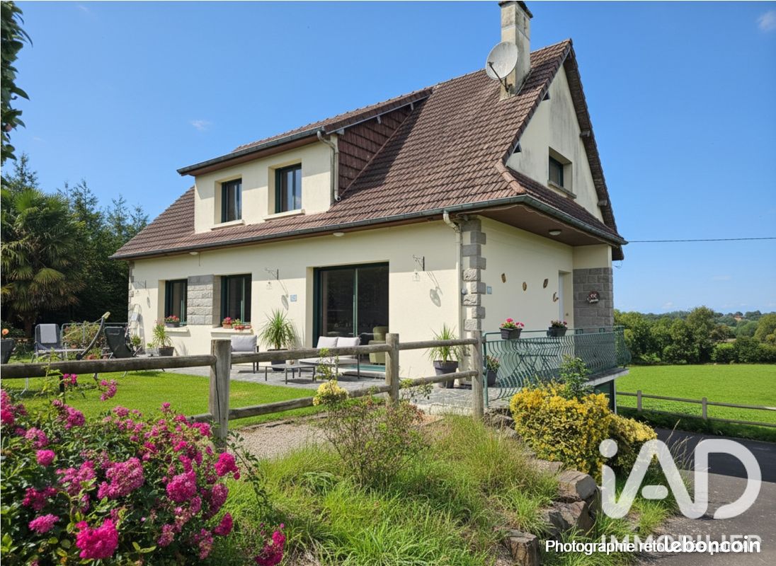 Maison 7 pièces 144 m² · à La Lucerne-d'Outremer · 144 m² · 219 000 €